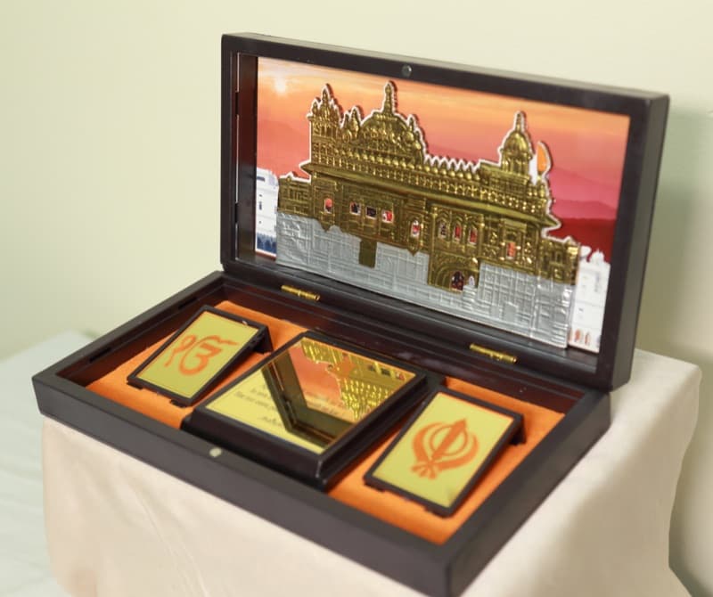 Waheguruji Pooja Peti Pocket Mandir