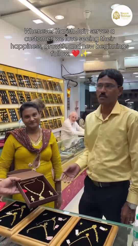 “Relation ghar jaisa ho gaya hai”, and the necklace they ordered was ready in fifteen days